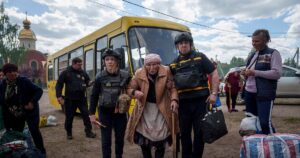 Евакуація з Олешок: плановані маршрути через Крим та Росію, гуманітарна допомога та роль США