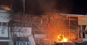 Російська атака на Дніпро: повторний удар по логістичним складам та наслідки