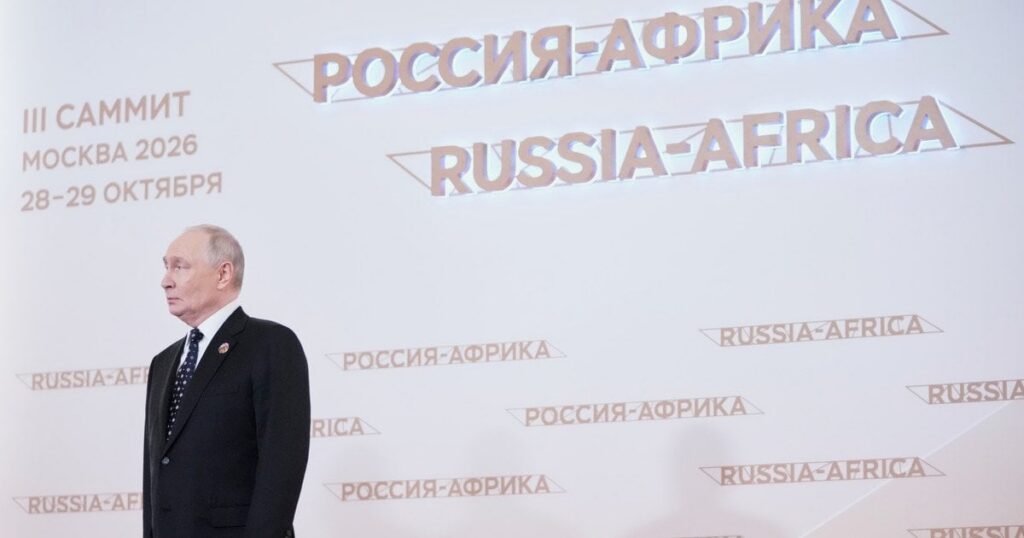 Путін про Африку — заявив про перенесення частини заводів РФ на тлі санкцій — Світ