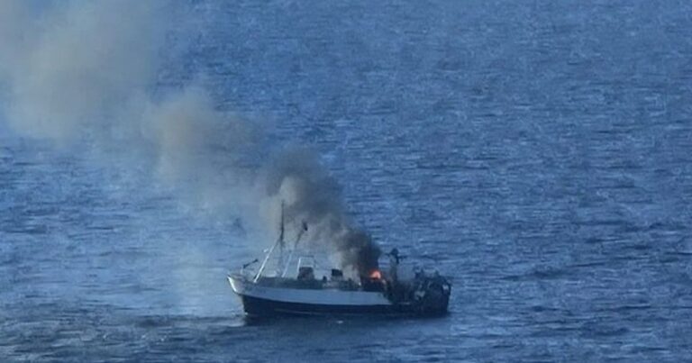 Круїзний Лайнер Врятував Рибалок з Палаючого Судна у Північному Морі