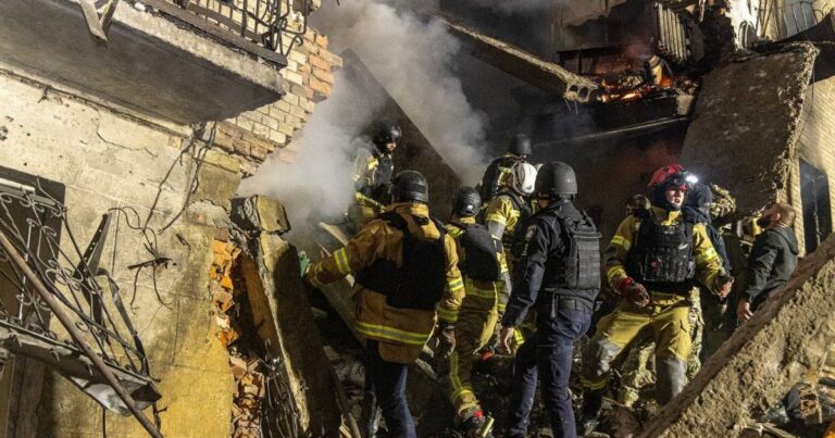 Харків під обстрілом: моторошні деталі руйнувань та боротьба за життя після удару по багатоповерхівці