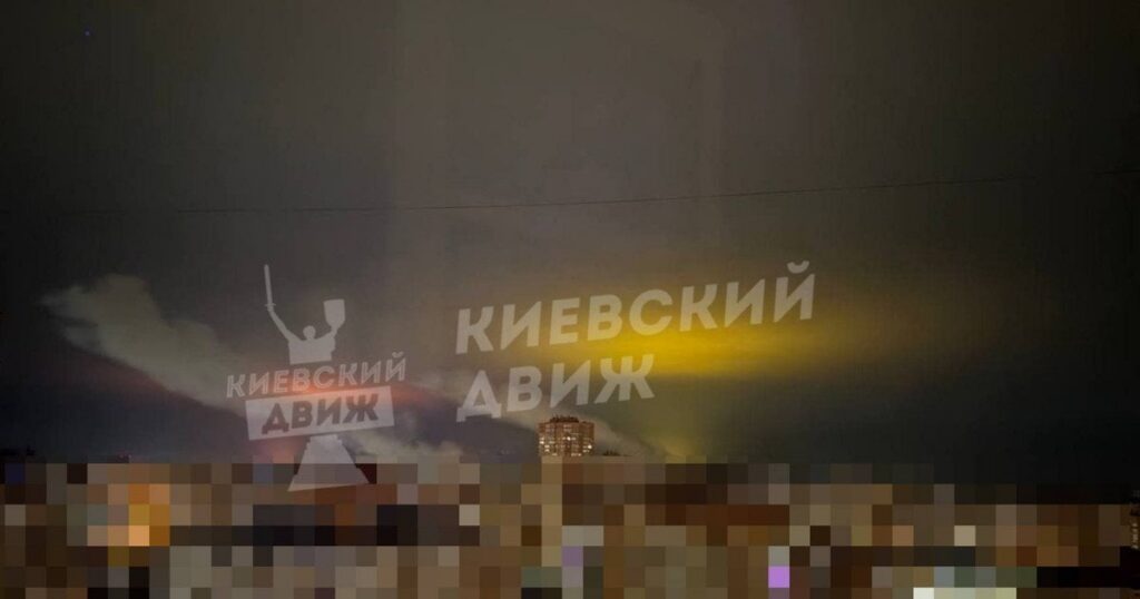 Ракетний удар по Києву — Кличко повідомив про пожежу уламків і руйнування на Лівому березі — Київ Ракетний удар по Києву — Кличко повідомив про пожежу уламків і руйнування на Лівому березі — Київ