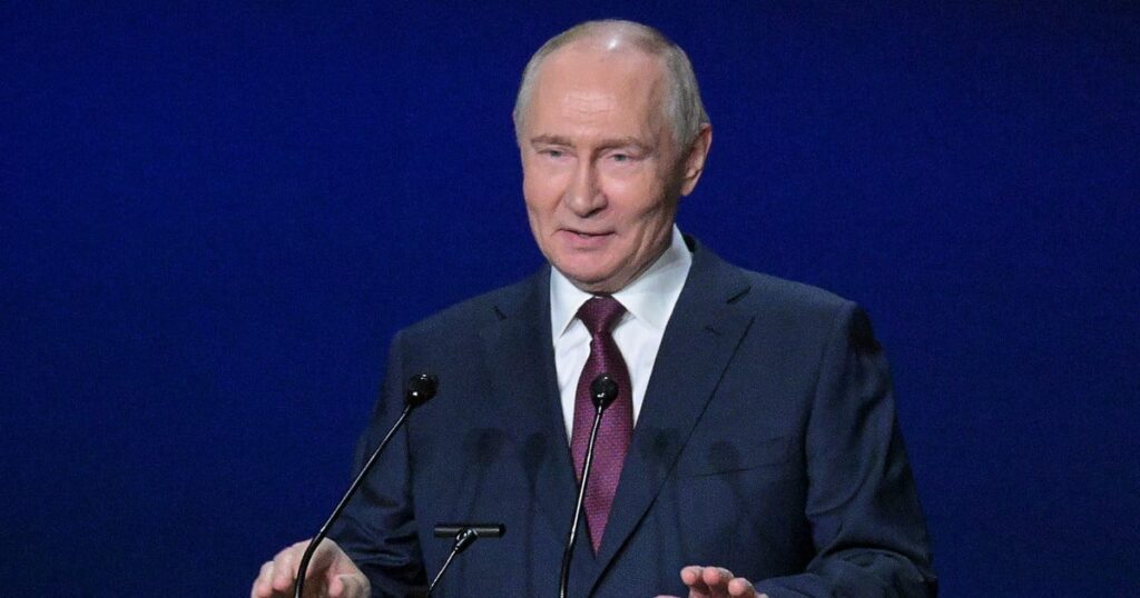 Заява Путіна — назвав окуповані землі України історично російськими та згадав генетику — Політика Заява Путіна — назвав окуповані землі України історично російськими та згадав генетику — Політика