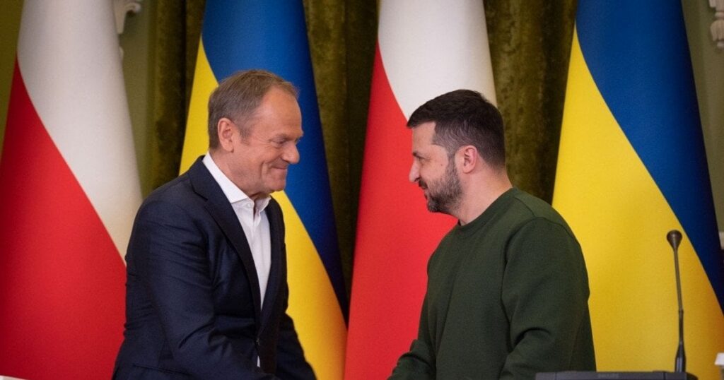 Скандал із роком УПА на Львівщині: Туск розкрив, як Зеленський відреагував на рішення облради Скандал із роком УПА на Львівщині: Туск розкрив, як Зеленський відреагував на рішення облради