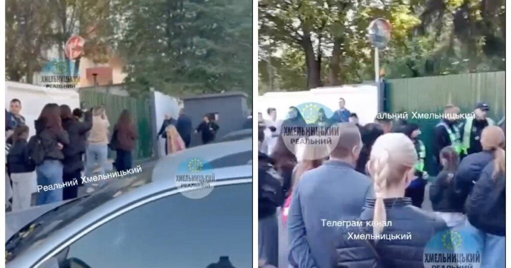 Люди влаштували бунт під ТЦК у Хмельницькому через утримання студента: деталі з місця подій (відео) Люди влаштували бунт під ТЦК у Хмельницькому через утримання студента: деталі з місця подій (відео)