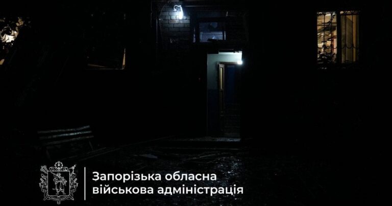 Російський удар по Запоріжжю: пошкоджено житлові будинки та авто, є поранені
