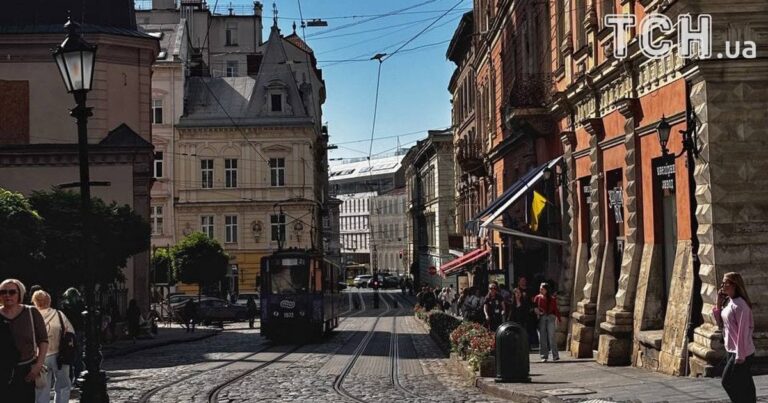 Вибухи у Львові 10 жовтня 2026: Повітряна тривога та відключення світла