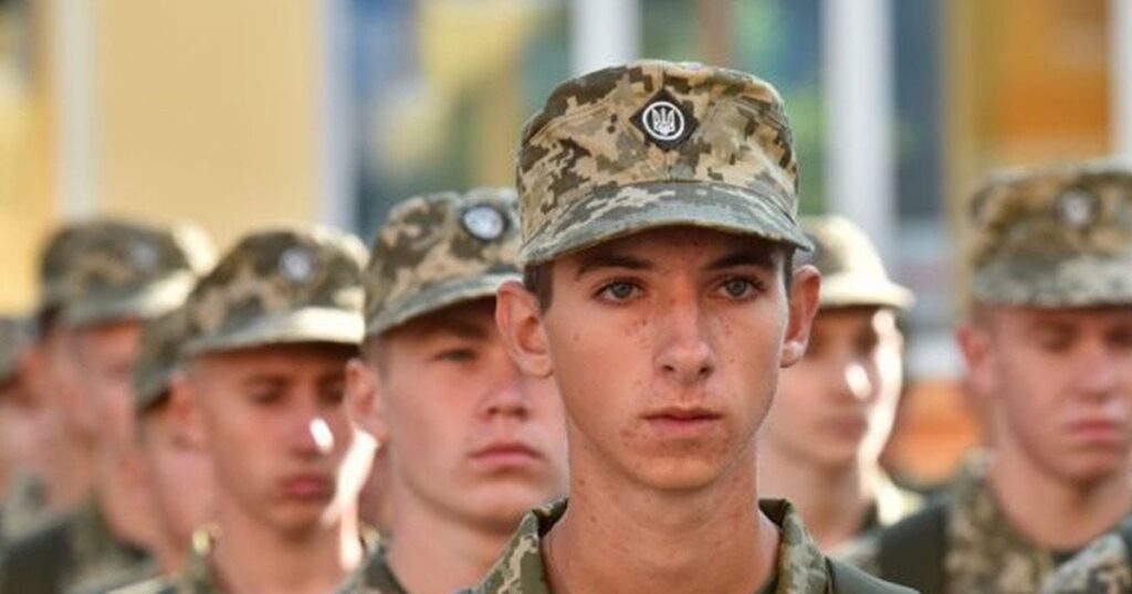 Мобілізація чоловіків до 25 років: у яких випадках та яких саме категорій це стосується
