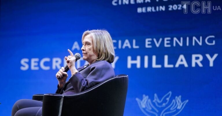 Путін може мати компромат на Трампа: Гучна заява Гілларі Клінтон про президента США