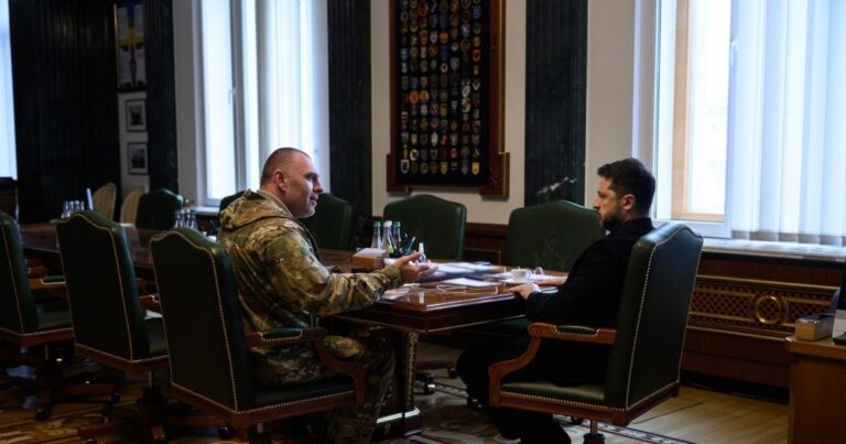 Зеленський: Київ не готовий до зими краще, ніж прифронтові міста. Зміни в управлінні столицею неминучі
