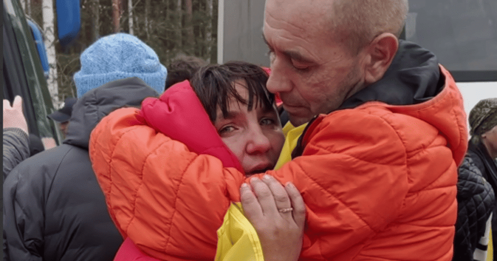 Жили як у пастці і чекали на порятунок: Лубінець розповів історії людей, евакуйованих з Олешків