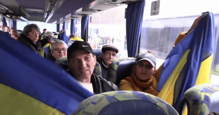 Нові подробиці евакуації з Олешків: як вивезли всіх охочих, включно з тими, хто втратив документи