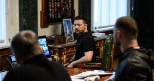 Росія посилює атаки: Зеленський попереджає про небезпеку найближчих тижнів та закликає партнерів прискорити допомогу