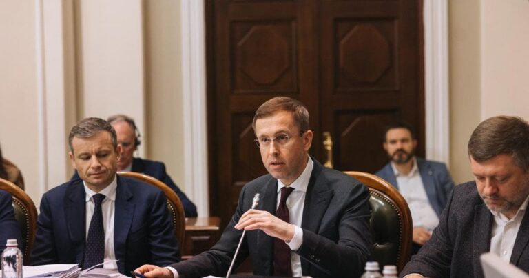Уряд готує до продажу «Сенс Банк» та «Укргазбанк»: деталі приватизації