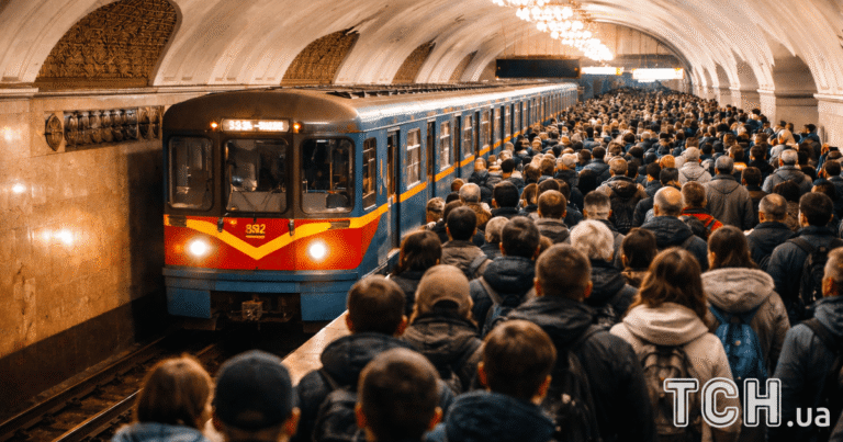 Київське метро під час тривоги: чому станції переповнені і як це впливає на рух поїздів