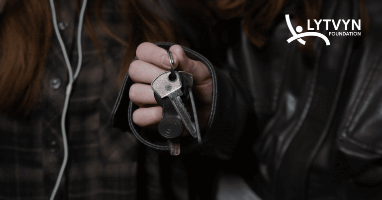 Lytvyn Foundation Надає Нову Квартиру Родині з Дружківки, Яка Втратила Дім Через Війну