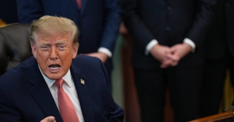 Трамп висунув “ціну” за допомогу Україні: землі та рідкісноземельні метали?