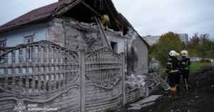 Росія завдала удар дроном по житловому будинку в Житомирі: серед поранених — двоє дітей
