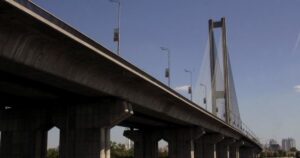 Росія атакувала Південний міст у Києві: військові прокоментували наслідки