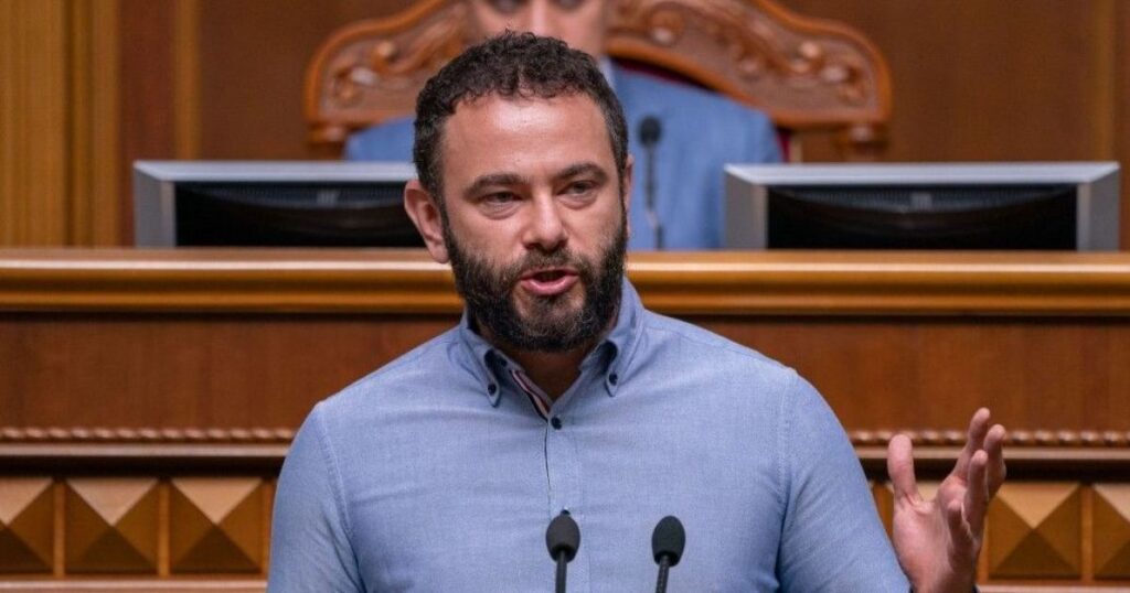 Розсекречені документи США: "Слуга народу" просила санкції проти Дубінського, а українські прокурори хотіли навчатися за гроші Burisma Розсекречені документи США: "Слуга народу" просила санкції проти Дубінського, а українські прокурори хотіли навчатися за гроші Burisma