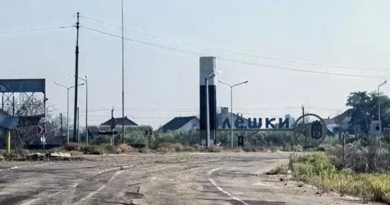 Евакуація з Олешків: Розпочалася операція з порятунку мирного населення та доставки гуманітарної допомоги