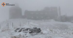 Карпатський сніг та прогнози на зиму: коли чекати холодів в Україні