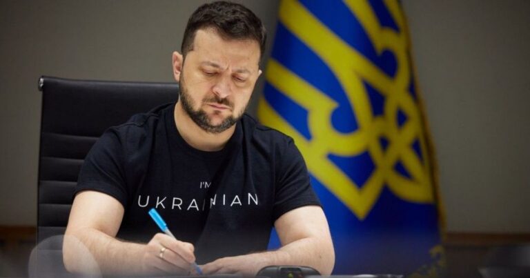 Кінець епохи дешевих посилок: Як нові закони змінять онлайн-шопінг та податки в Україні