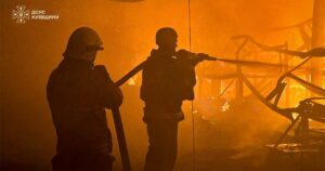 Під Києвом новий «приліт»: троє загиблих, шістьох поранено внаслідок атаки на виробничо-складську будівлю