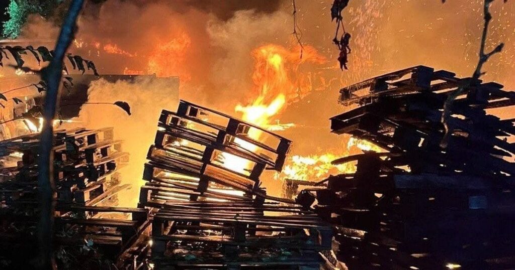 РФ ударними дронами накрила Дніпро — перші деталі РФ ударними дронами накрила Дніпро — перші деталі