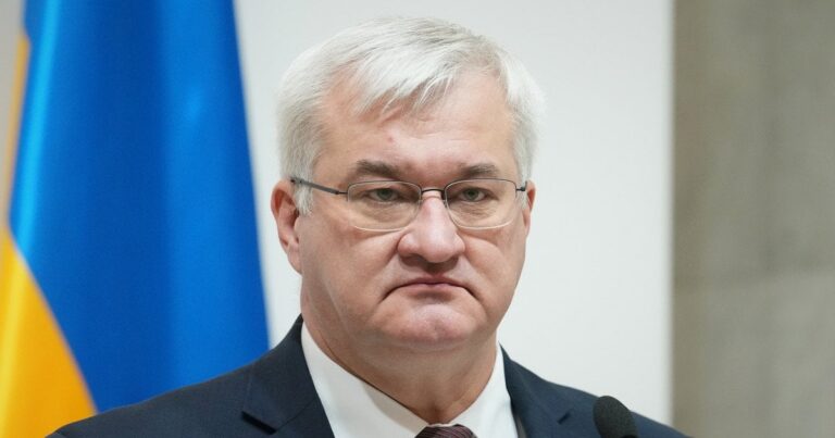“Путіну не місце за жодним столом”: Сибіга жорстко висловився про переговори без України