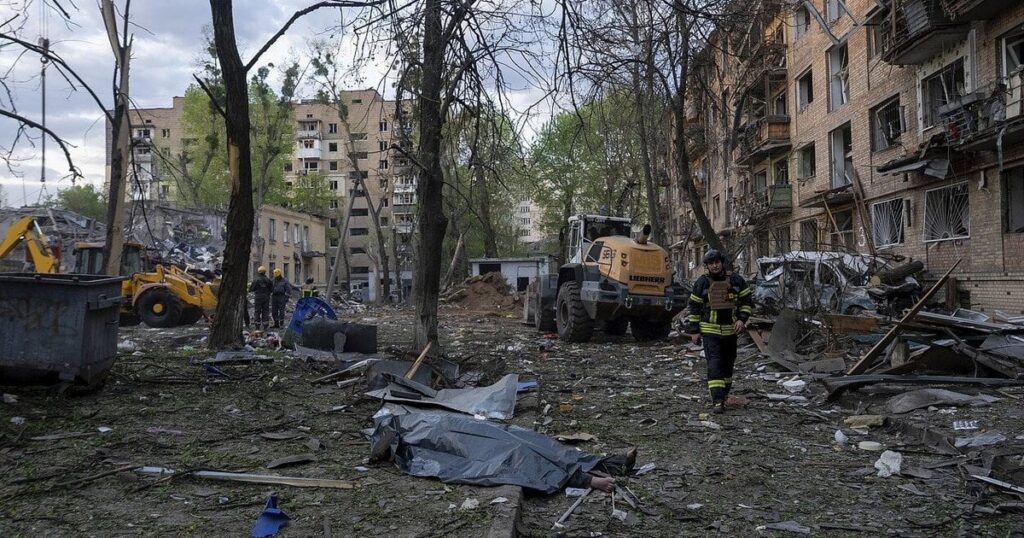 "У мою квартиру прилетіло": власниця пошкодженого житла розповіла, що робити після обстрілу і як отримати компенсацію "У мою квартиру прилетіло": власниця пошкодженого житла розповіла, що робити після обстрілу і як отримати компенсацію