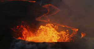 "Паща пекла" загрожує мільйонам людей: учені попередили про пробудження небезпечного вулкана