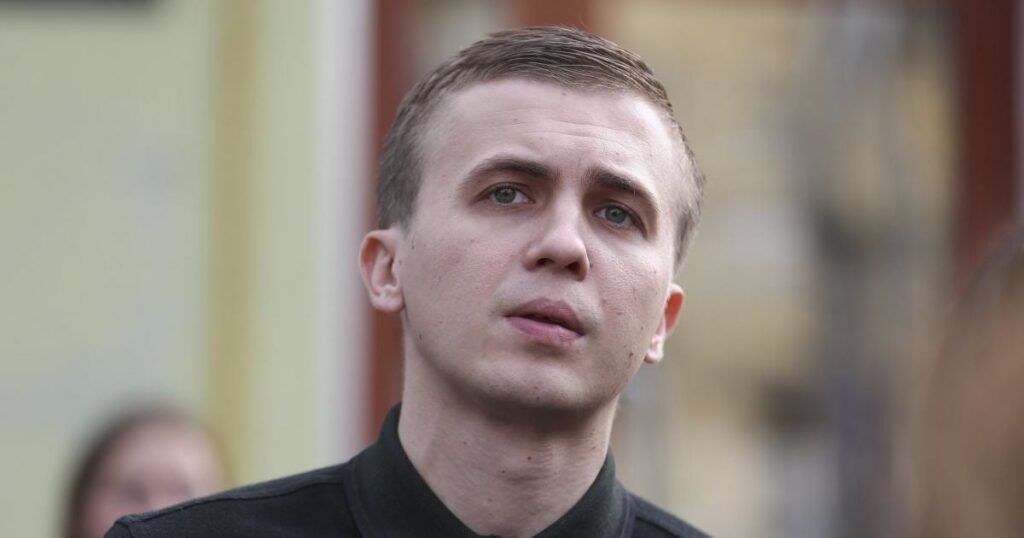 Михайла Ткача затримали у Відні: що відомо про журналіста і де його колега — Світ Михайла Ткача затримали у Відні: що відомо про журналіста і де його колега — Світ