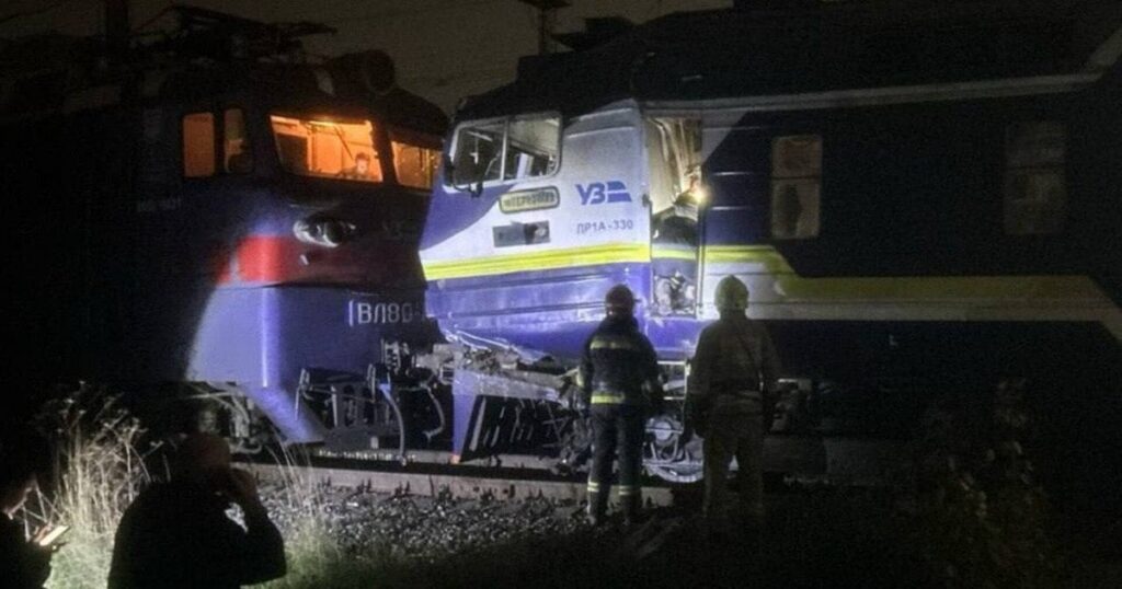 Потяги зіткнулися у Львові: що відомо про аварію та постраждалих — Львів