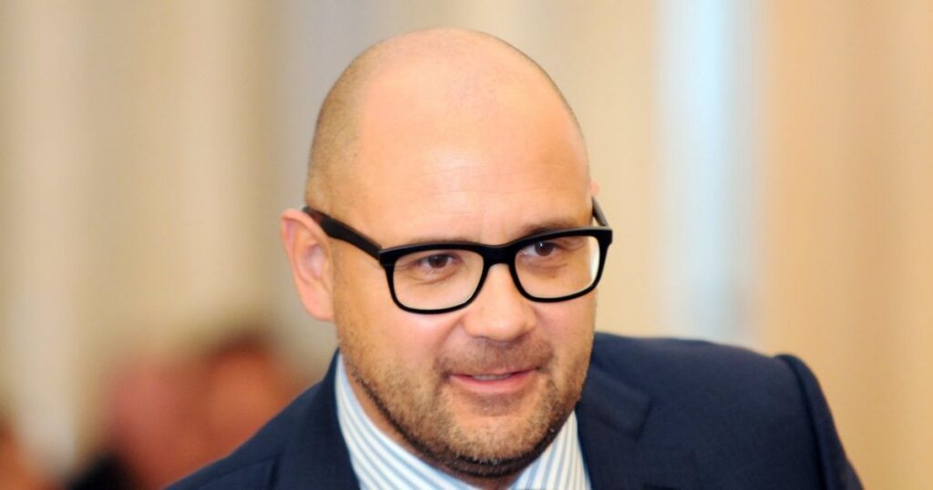 Їхав на концерт, а опинився під вартою: у Швеції затримали екснардепа Святаша