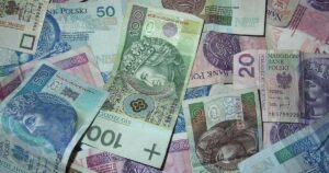 Чоловіки-біженці з України в Польщі: хто заробляє більше за поляків?