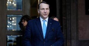 США припинили фінансування України: Європа несе основний тягар оборони, заявив очільник МЗС Польщі