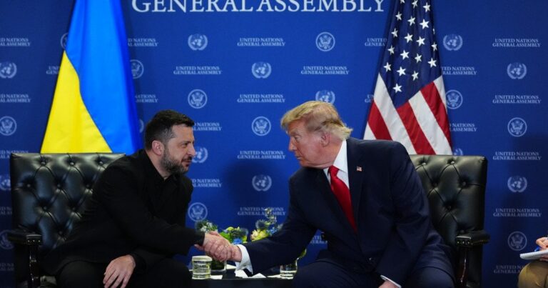 Зеленський та Трамп: Напружена гра за майбутнє України у Вашингтоні