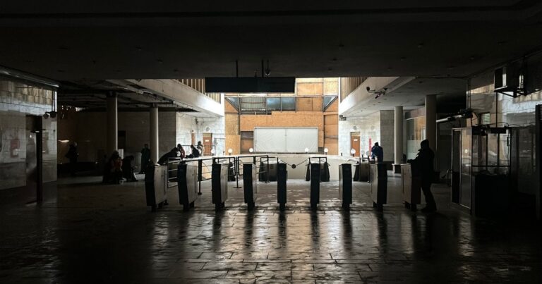 Київ без метро: причина масштабних знеструмлень та наслідки для транспорту