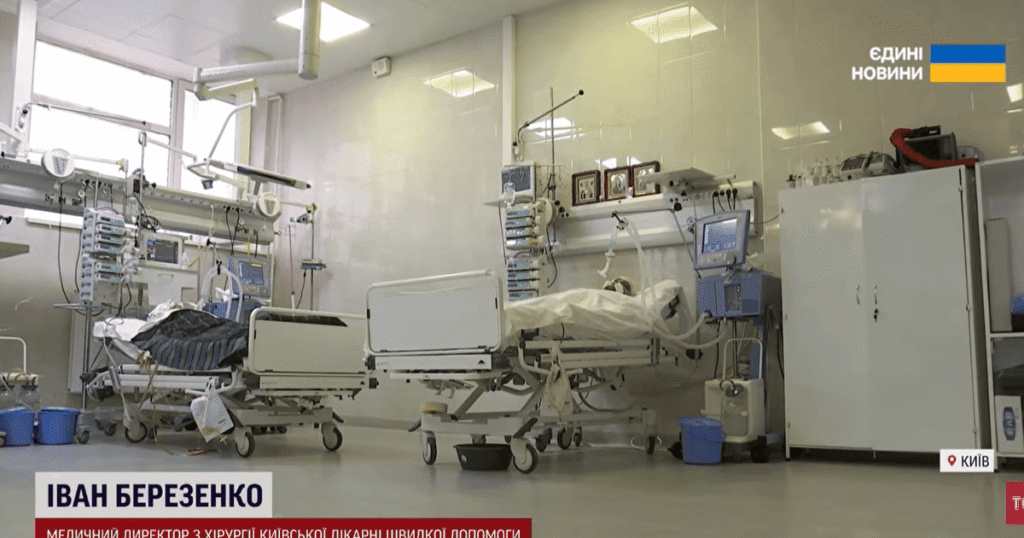 Дивився у вікно і отримав тяжкі травми: медики шокували наслідками ігнорування тривог у Києві — відео Дивився у вікно і отримав тяжкі травми: медики шокували наслідками ігнорування тривог у Києві — відео